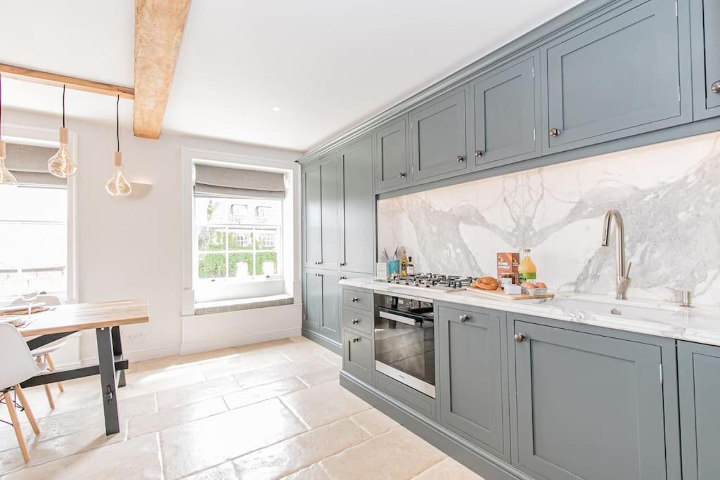 Oxfordshire Living - The Vanbrugh Apartment - Woodstock Eksteriør billede