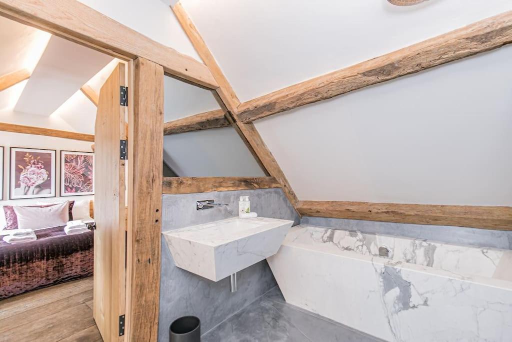 Oxfordshire Living - The Vanbrugh Apartment - Woodstock Eksteriør billede