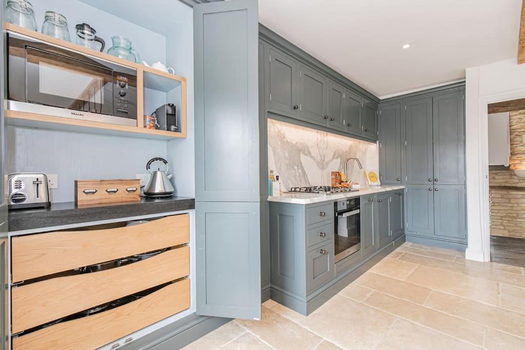 Oxfordshire Living - The Vanbrugh Apartment - Woodstock Eksteriør billede
